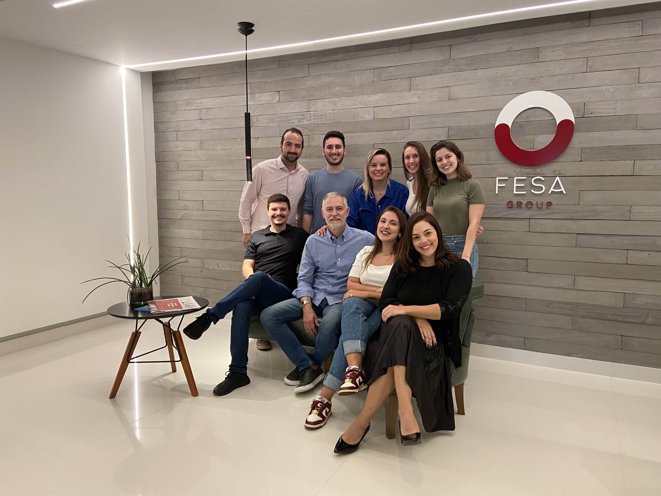 Miguel Monzu e equipe FESA Group scaled 1